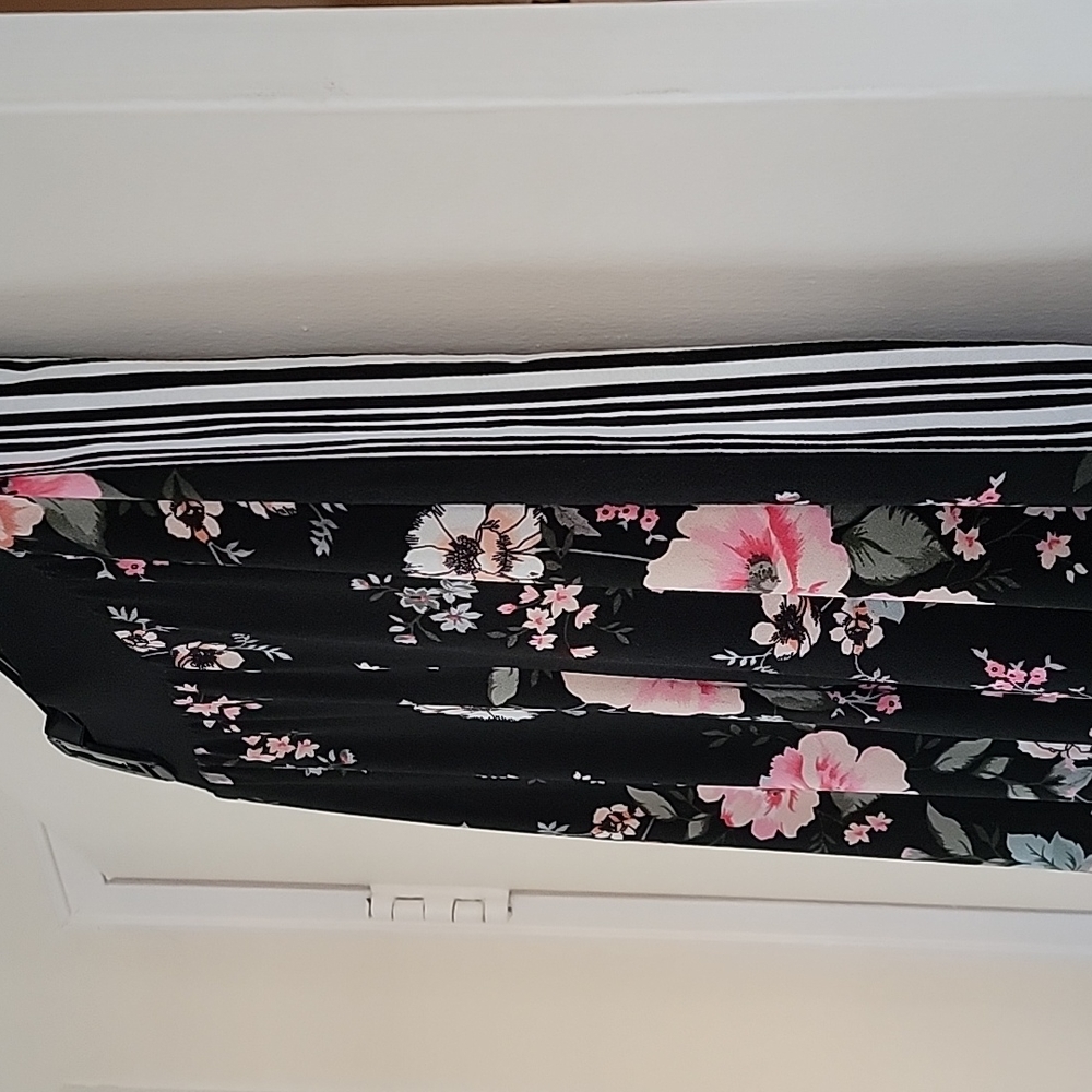 Fun Flower Pants - Picture 3 of 6